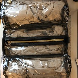 ‼️SOLD‼️Adrienne Vittadini. Beauty Bag